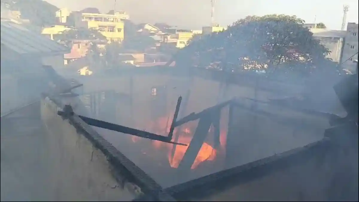 BREAKING NEWS: Kebakaran di Klandasan Ilir Balikpapan, Api Lahap Rumah di Jalan Blora II