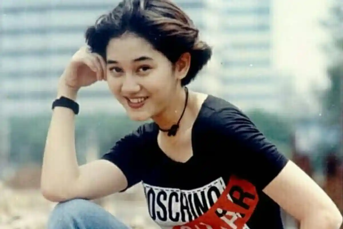 Mobil Mendiang Nike Ardilla Kini Disimpan Fans, Ternyata Menyimpan Cerita Mistis: Ada Bau Bunga. . .