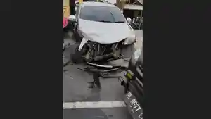 mobil-Avanza-remuk-kecelakaan.jpg