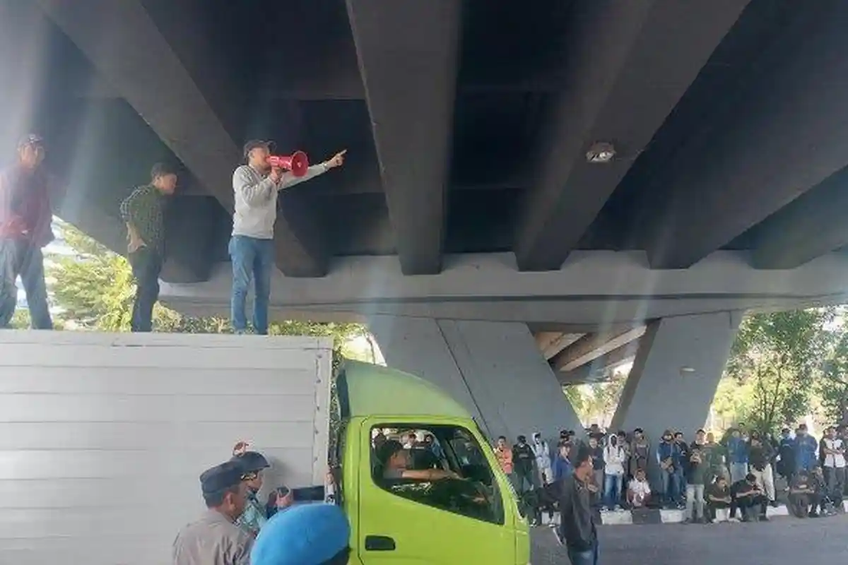 Cari Jalur Alternatif, Kondisi Terkini Fly Over Jl Urip Sumoharjo - AP Pettarani Makassar