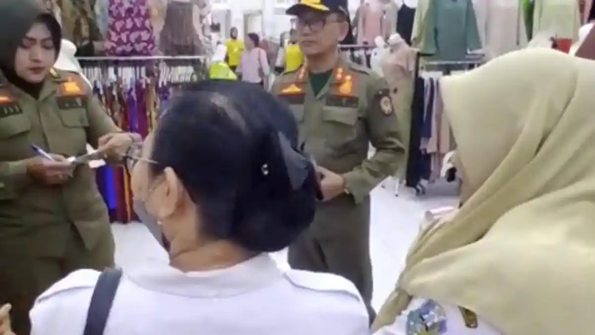 Dua ASN dan Honorer Terciduk di Swalayan Meski sedang WFH, Satpol PP ...