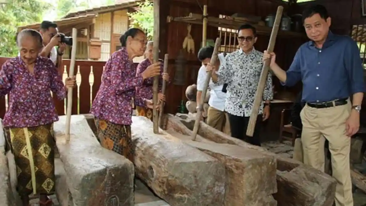 Menteri ESDM Kunjungi Taman Terakota hingga Nikmati Kopai Osing Banyuwangi