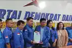 pendaftaran-Halim-Lumbanbatu-ke-Kantor-DPC-Demokra.jpg
