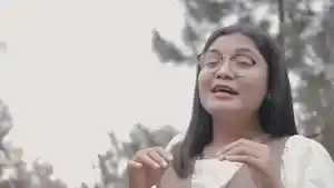 PENYANYI-YESSI-NOR-Penyanyi-Larantuka-Yessi-Nor.jpg