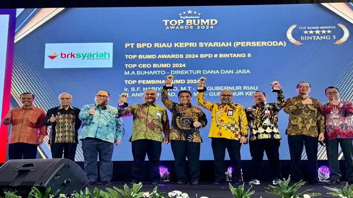 Gubernur Kepri Ansar Ahmad Raih Penghargaan TOP Pembina BUMD 2024