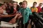 Wagub Jabar Deddy Mizwar Beri Keterangan