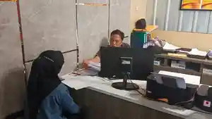 Tergiur-Untung-Besar-Lewat-Bisnis-Pulsa-Wanita-Muda-di-Palembang-Malah-Rugi-Rp-423-Juta.jpg