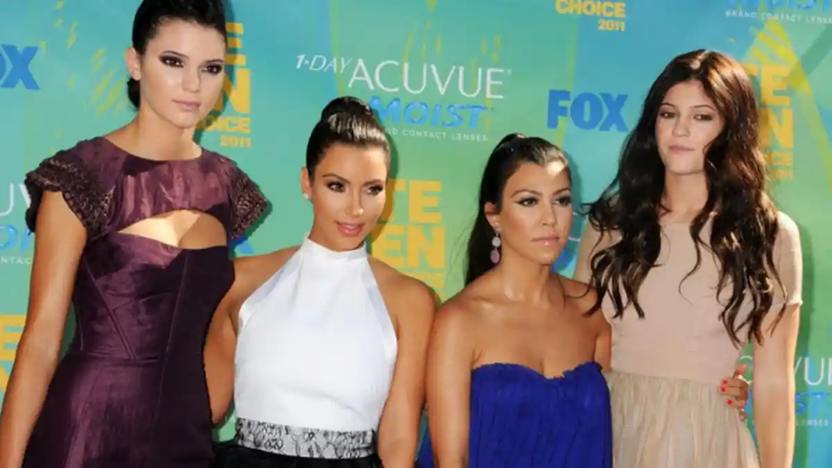 Kim Kardashian Cemaskan Adiknya Berpacaran dengan Harry Styles
