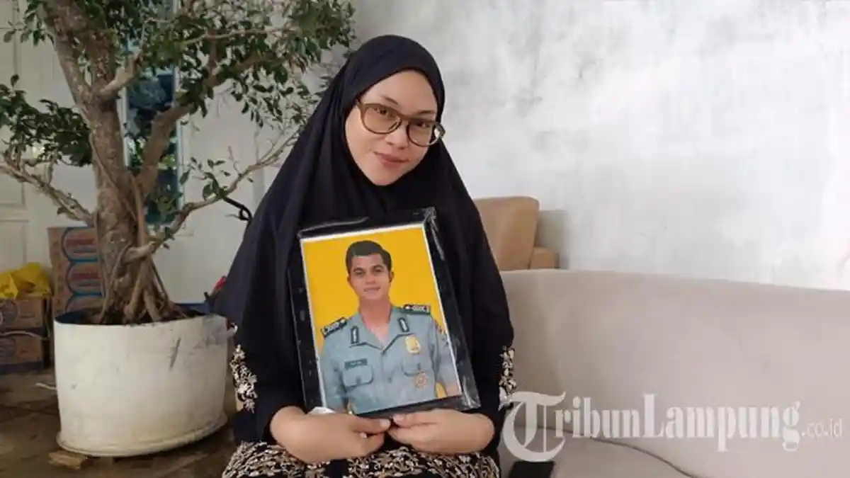 Suami Gugur Ditembak, Istri Arya Supena Berharap Kasus Diungkap hingga ke Akar-akarnya