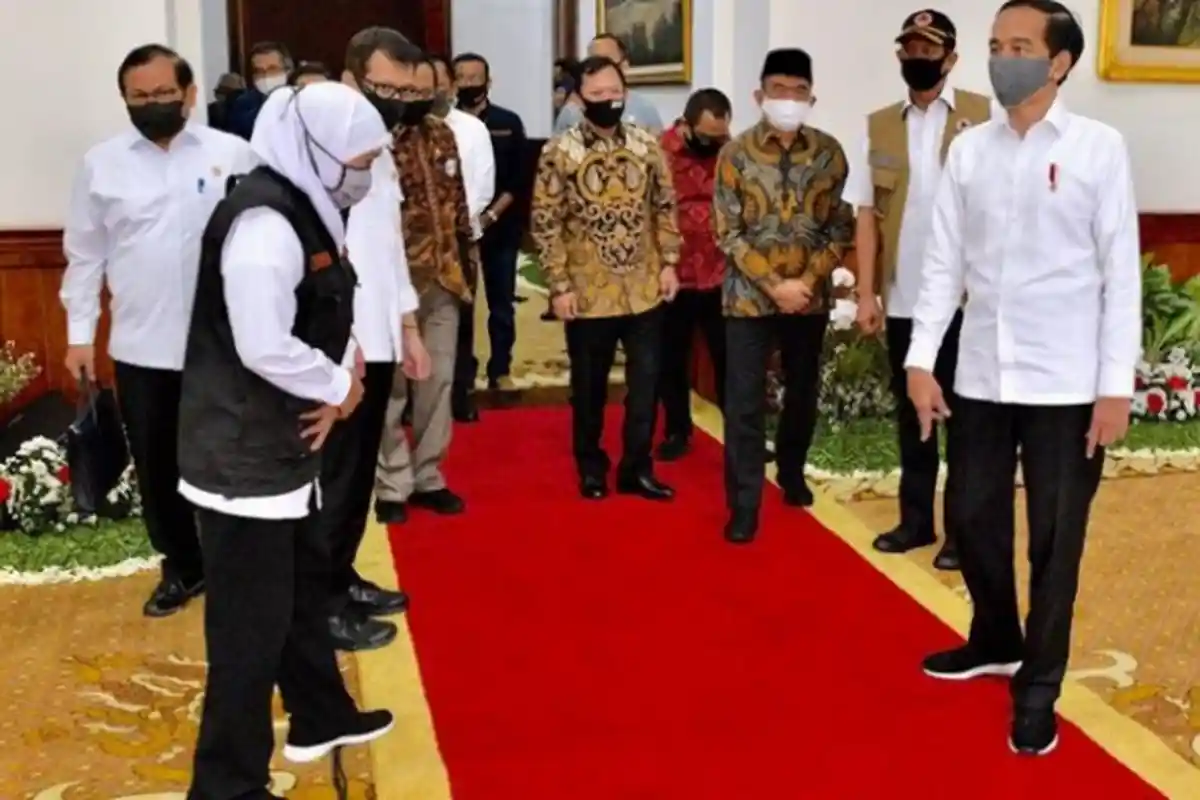 Khofifah Bocorkan Hasil Rapat Soal Virus Corona dengan Jokowi, Warga Jawa Timur Siap-siap Disanksi