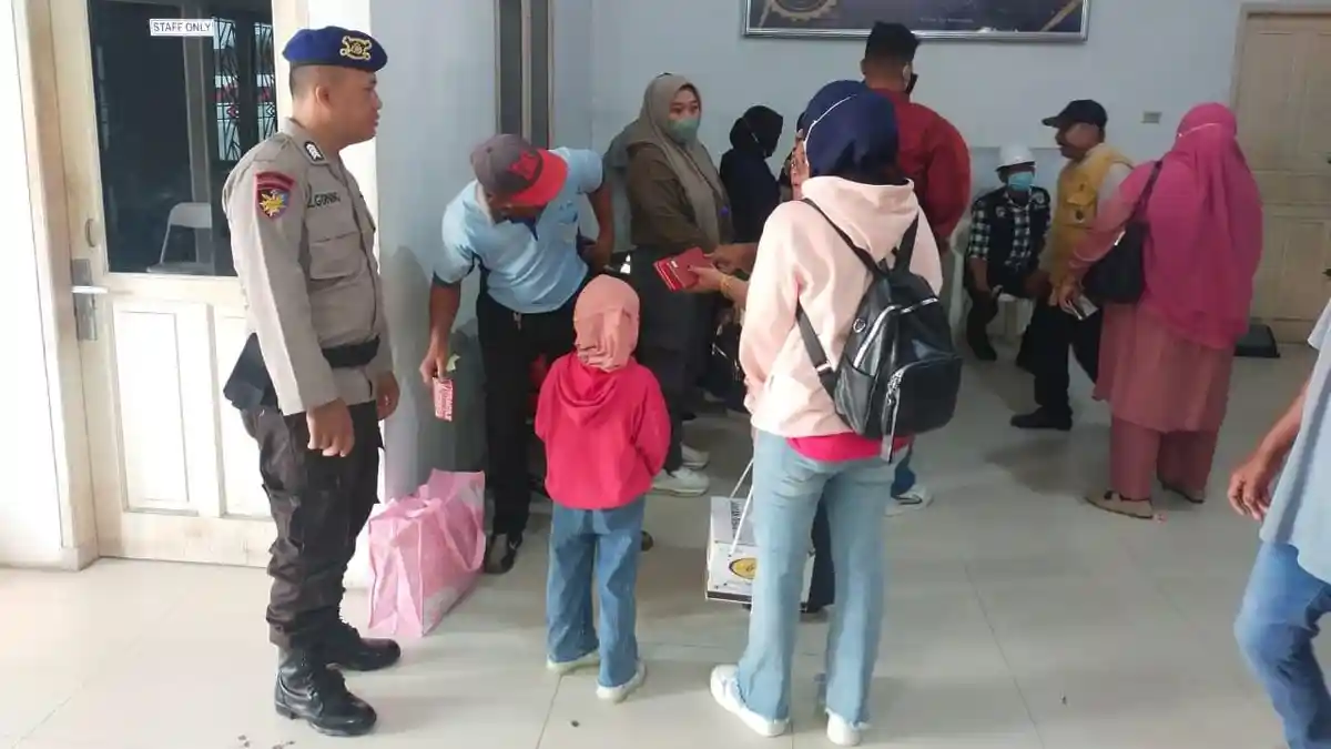 Pastikan Penumpang Aman, Sat Polairud Polres Tanjungbalai Cek Kapal di Tangkahan Teluk Nibung