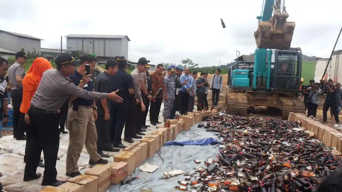 Alat Bantu Seksual Hingga Benih Tanaman Dimusnahkan Bea Cukai