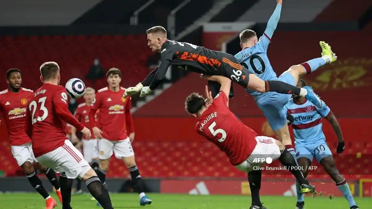 Sibuknya Manchester United, Pesaing David de Gea Hadir Lebih Cepat, Lisandro Martinez Ikut