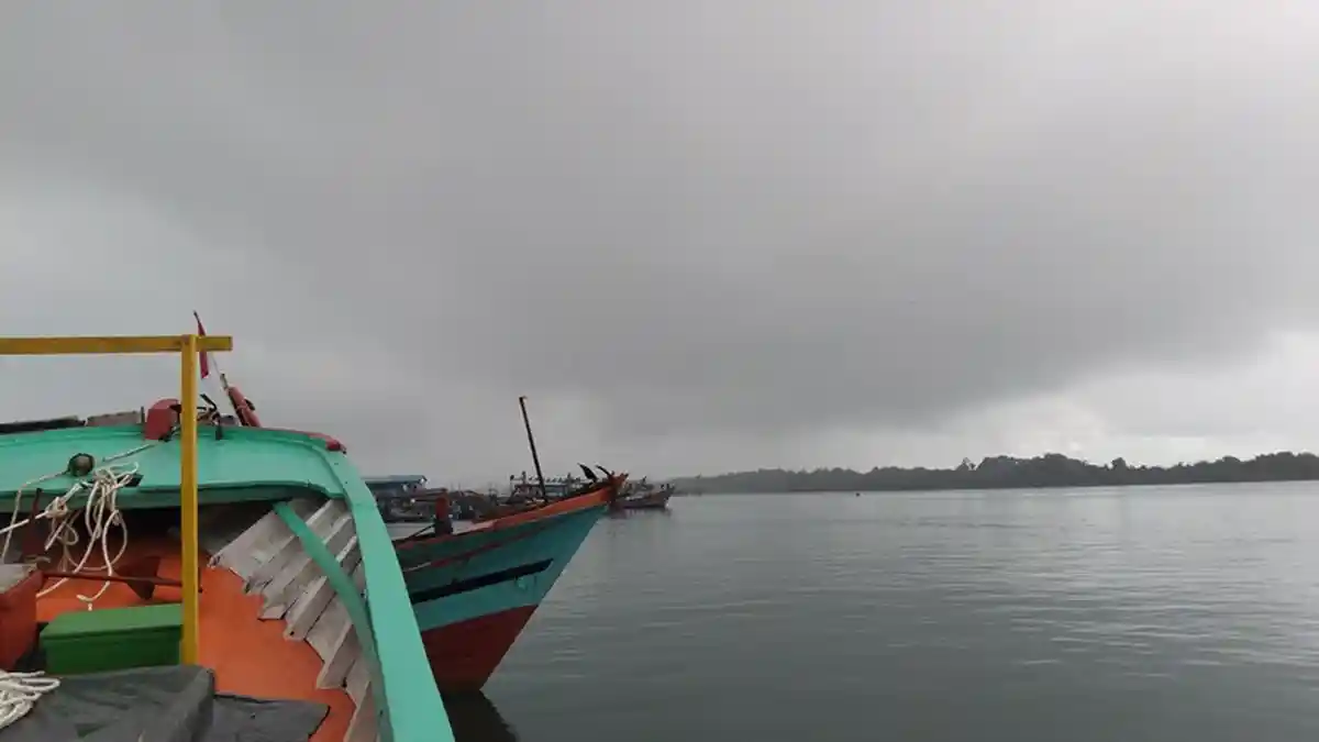 Badai Mengamuk, Pelayaran Pulau Banyak-Singkil Dihentikan