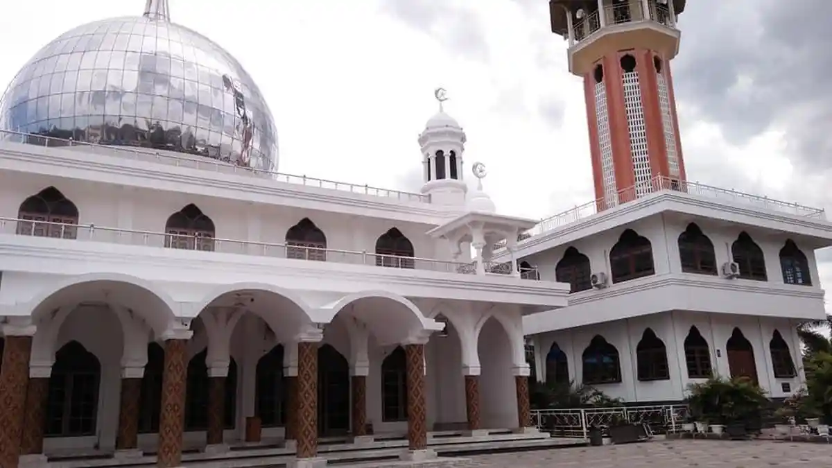 Masjid Raya Siantar, Jejak Hijrah Raja Sangnaualuh, Ada Tradisi Bubur Sop Bulan Ramadan