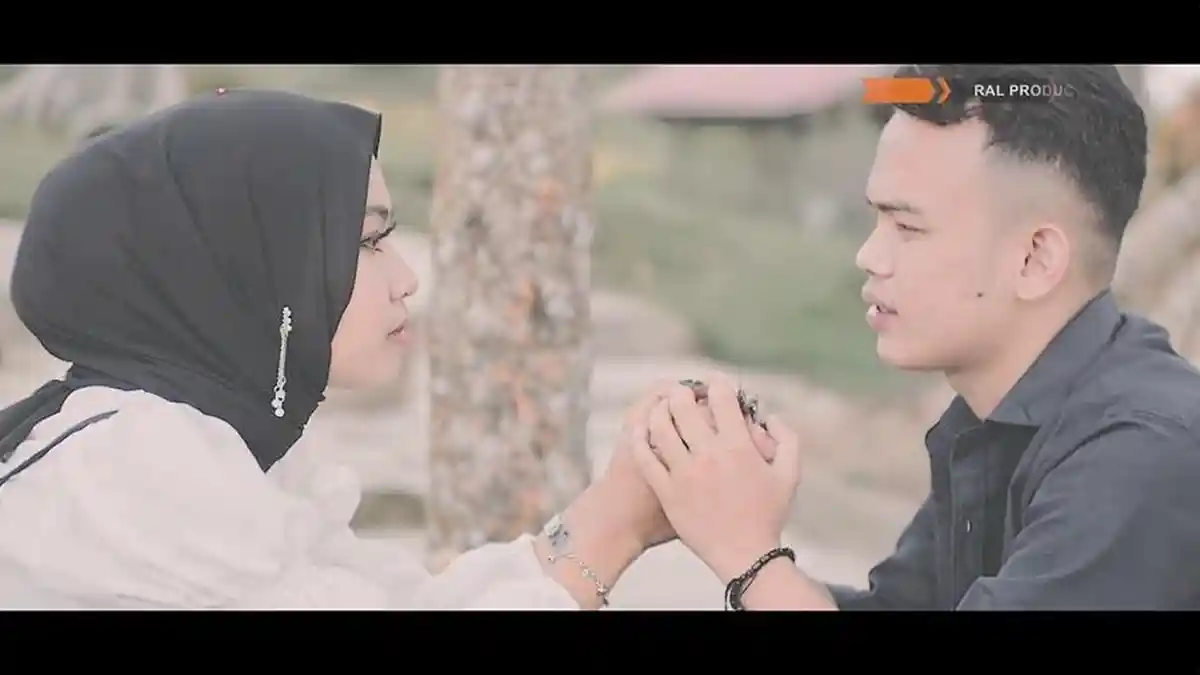 Lirik Lagu Mandailing Bunga Ni Roha Dipopulerkan oleh Yakup Loebies ft Silvia An