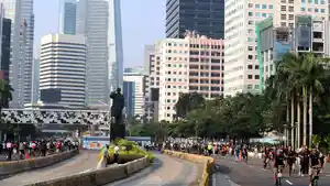warga-padati-cfd-jakarta_20220807_170617.jpg