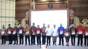 Menpan-RB-Apresiasi-Gubernur-Koster-Keluarkan-Haluan-Pembangunan-Bali-Masa-Depan-100-Tahun.jpg