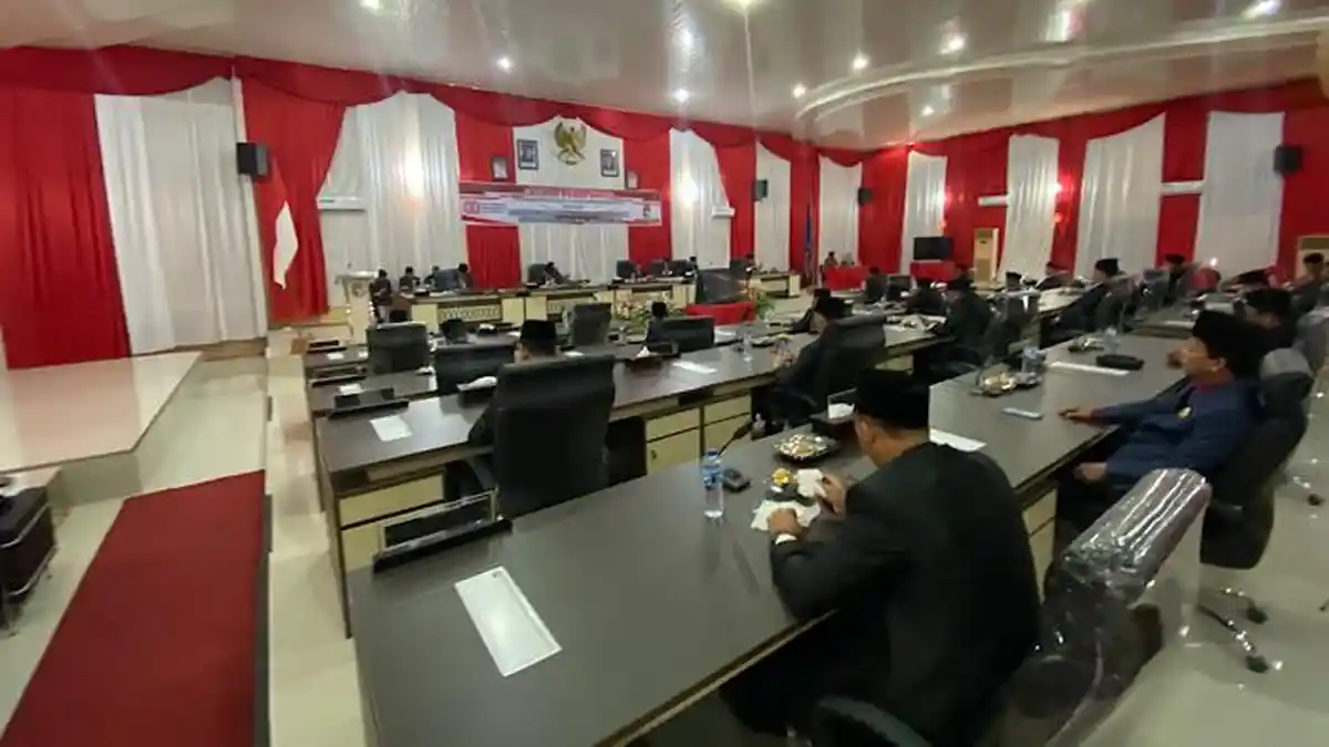 Gaji DPR RI jadi Sorotan, Bagaimana DPRD Mukomuko Bengkulu? Berikut Perbandingan dengan UMK