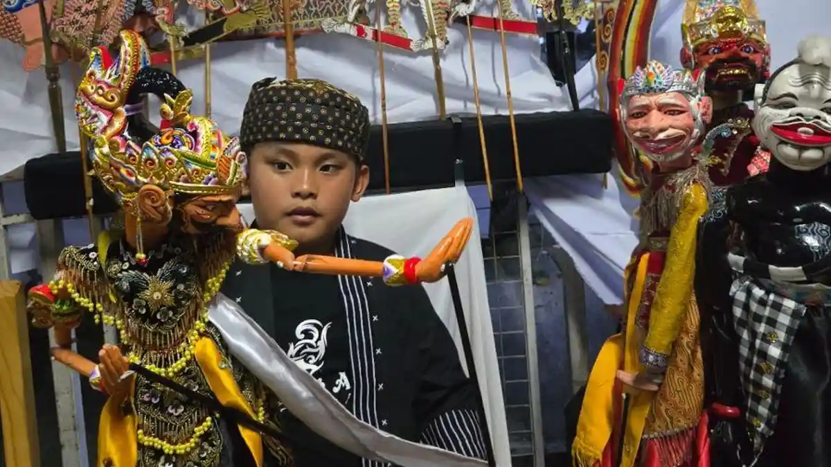 Aden Azka Teruskan Pesan Keteladanan Nabi Lewat Pertunjukan Wayang