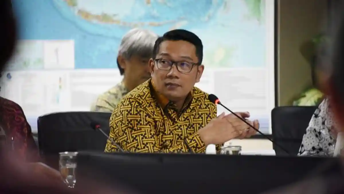 Nama Ridwan Kamil Trending di Twitter, Sikapnya Temui Para Pendemo Omnibus Law Jadi Sorotan