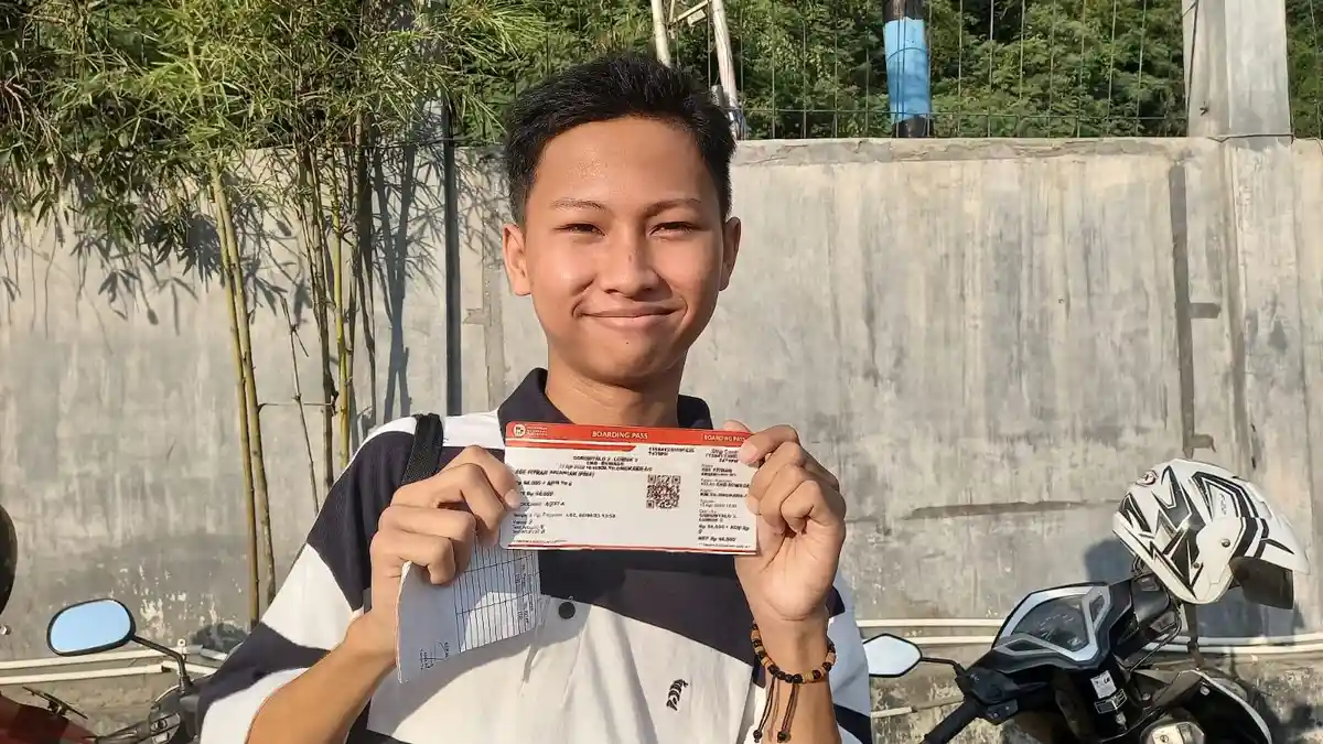 Cerita Fitrah Ariansah, Sendirian Bolak Balik Luwuk-Gorontalo Demi Sekolah