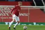 donny-van-de-beek-gelandang-manchester-united.jpg