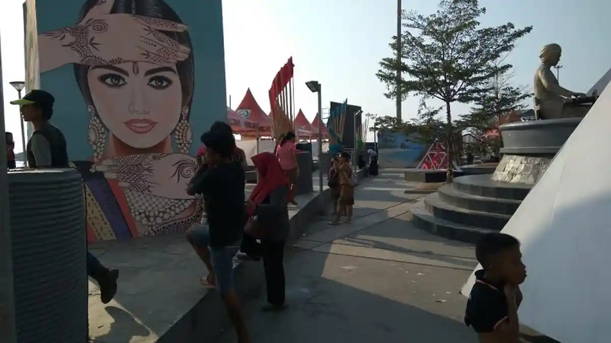 Pelukis Fine Art Bangga Karyanya Dipromosikan di F8 Makassar