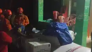 Sejumlah-bantuan-serta-tenda-pengungsian-korban-kebakaran.jpg