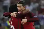 cristiano-ronaldo-berpelukan_20160701_062952.jpg