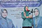 Waket-PKK-Kalsel-Fathul-Jannah-Muhidin-di-Pasar-Murah-Jelang-Idul-Fitri-1443-H-di-Aluhaluh-besar.jpg