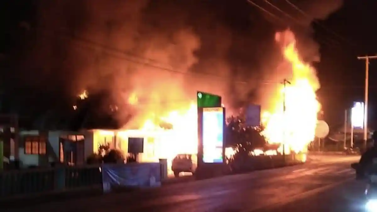 Gedung Bank BRI, Rumah Dinas Dokter Puskesmas Lunang, dan Mobil Terbakar, Asal Usul Api Diselidiki