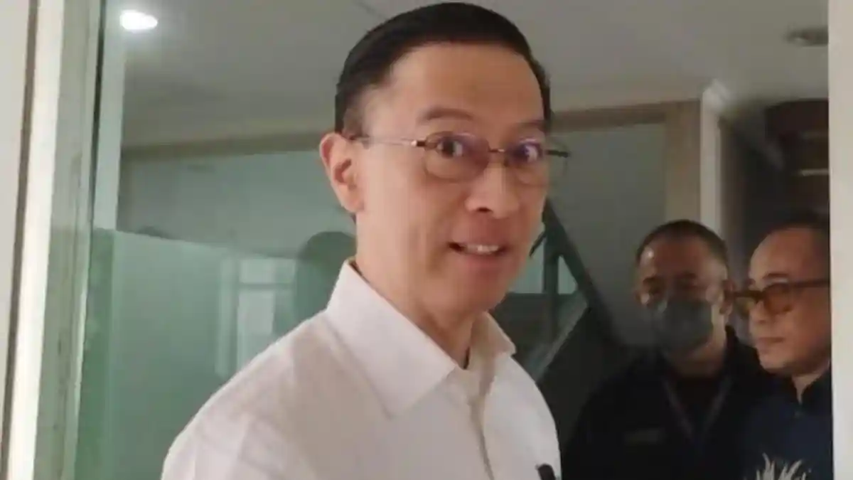 Benahi Perilaku Hakim? Tom Lembong yang Bebas karena Abolisi Sambangi Komisi Yudisial