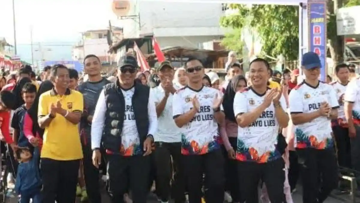 Jalur Dua Blangkejeren-Kutapanjang Dipadati Peserta Jalan Santai Hari Bhayangkara Ke-80 - Serambinews.com