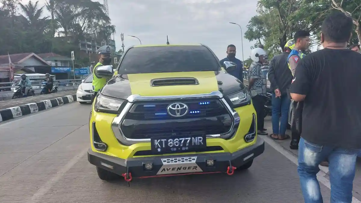 Alasan Polisi Tilang Pengendara Toyota Hilux di Jembatan Mahakam IV Samarinda
