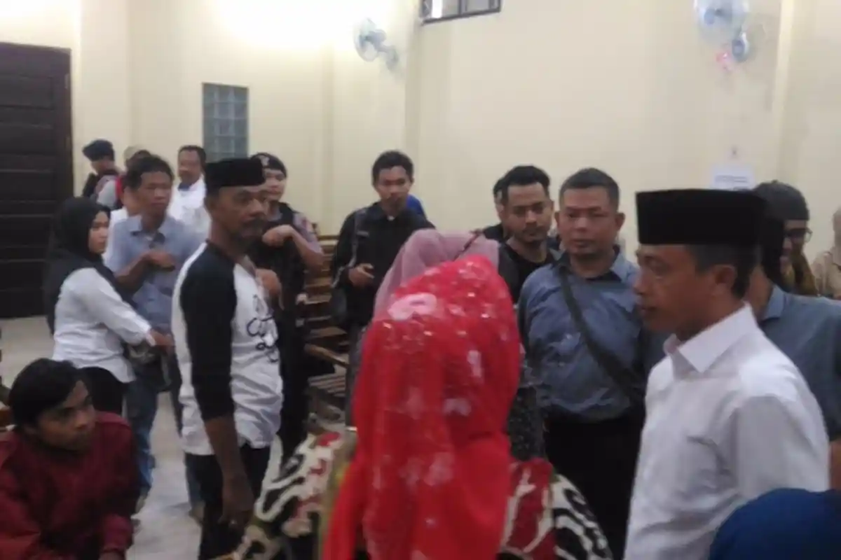 BREAKING NEWS - Sidang Suap Fee Proyek Lampung Utara, Hendra Sehat, Candra Diam Saja