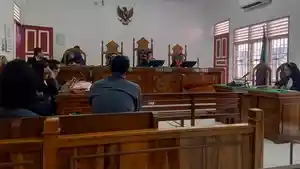 Ajis-Hendra-Situmeang-warga-Jalan-Alumunium-Medan-Deli.jpg