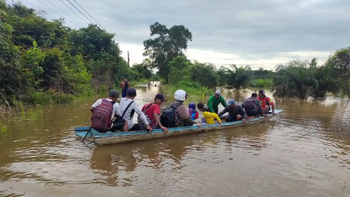 Debit Air Sempat Tinggi 1 Meter, Banjir di Sabung Sambas Berangsur Surut