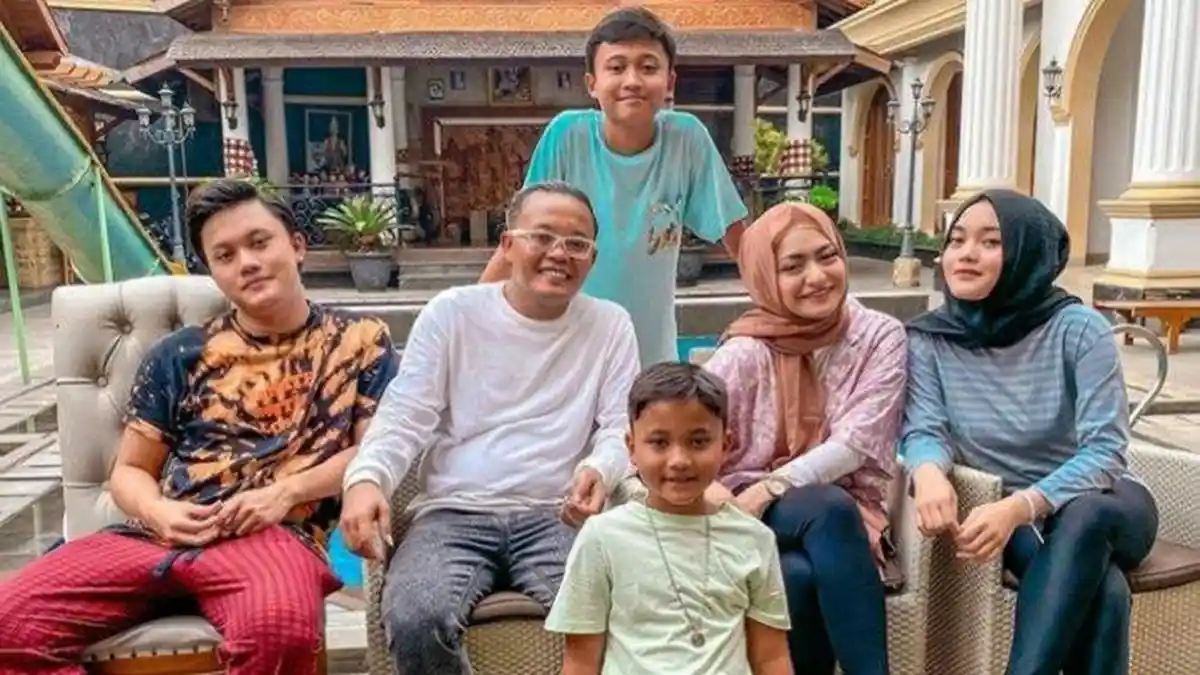 Malam Pertama Gagal Total, Anak Bungsu Sule Kelewat Lengket Sama Nathalie Holscher, Berani Begini!