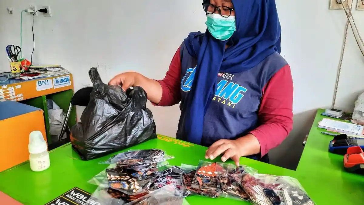Terdampak PTKM, Pendapatan UMKM di Gunungkidul Menurun