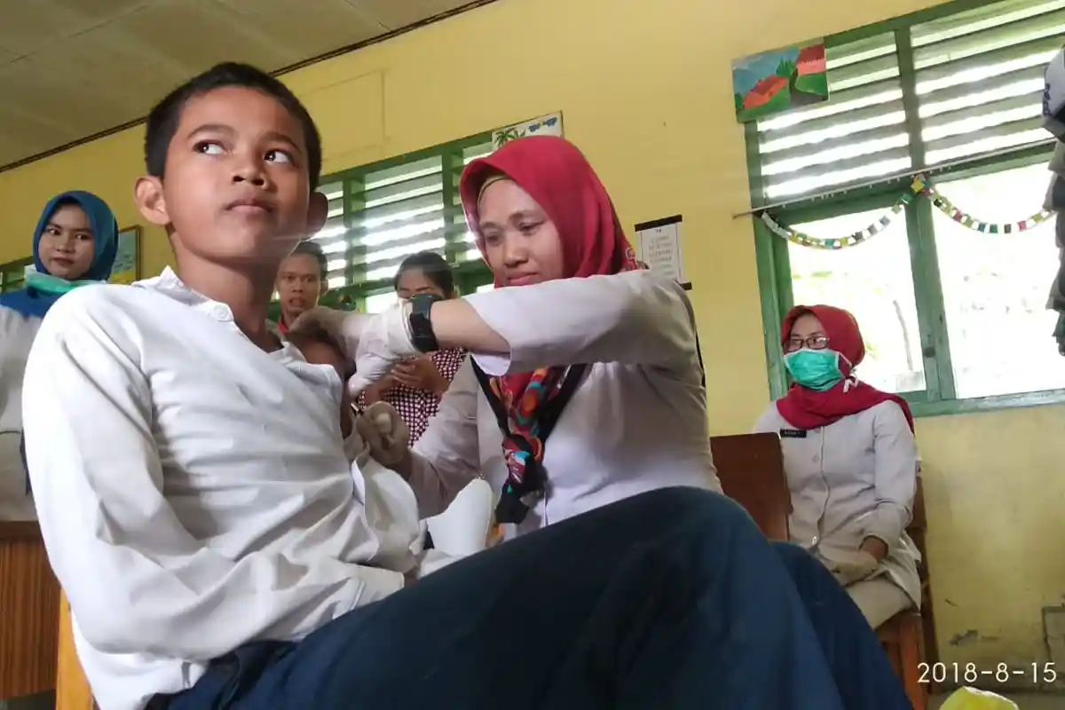 Vaksin MR untuk Siswa SD dan SMP di Sarolangun Dihentikan Sementara