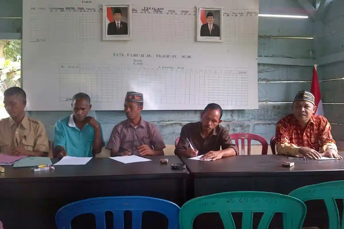 Anggota DPR Propinsi NTT Hans Rumat Tatap Muka dengan Warga Compang Ndejing