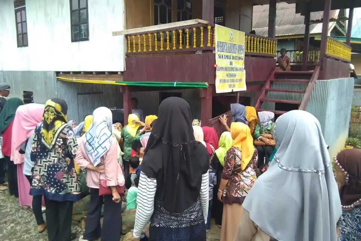 Emak-emak Desa Kedai Bone Belajar KUR di Timusu