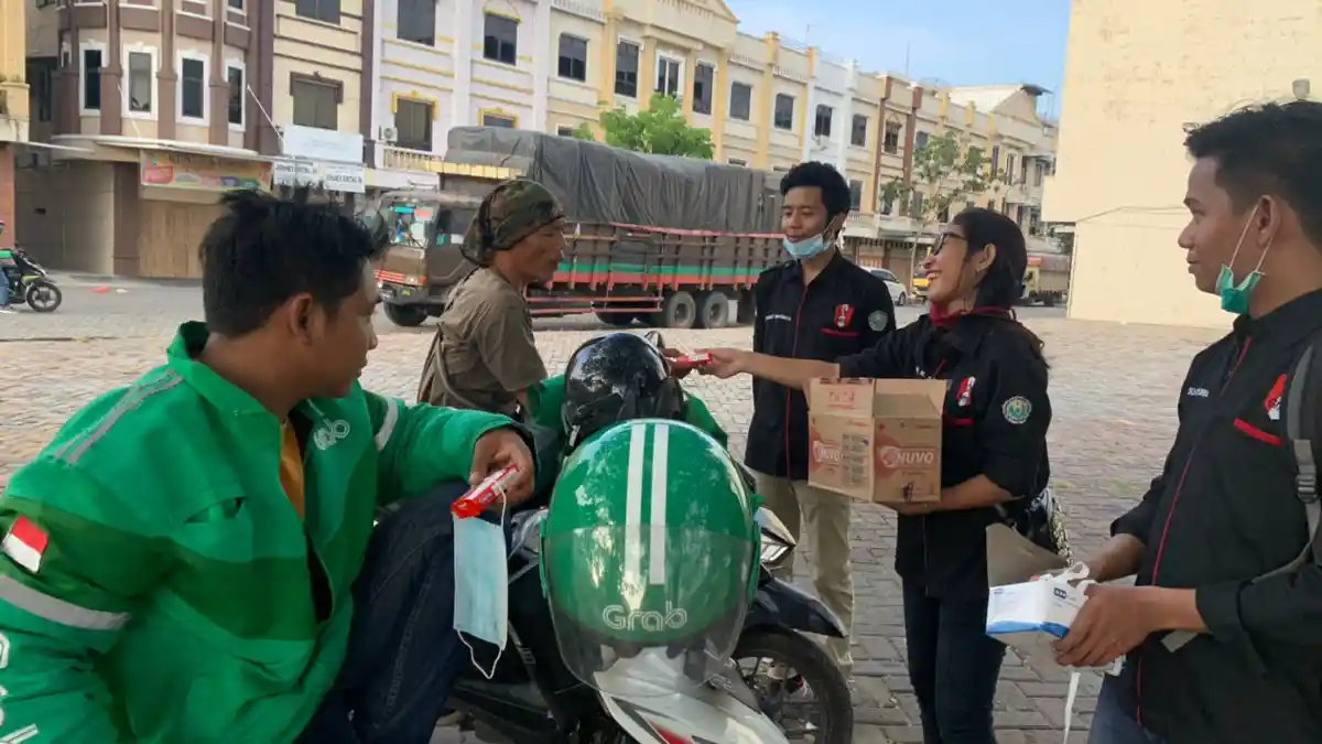Aksi Sosial Covid-19, GMNI Unimed Bagi Masker Gratis dan Beri Penyuluhan terkait Corona