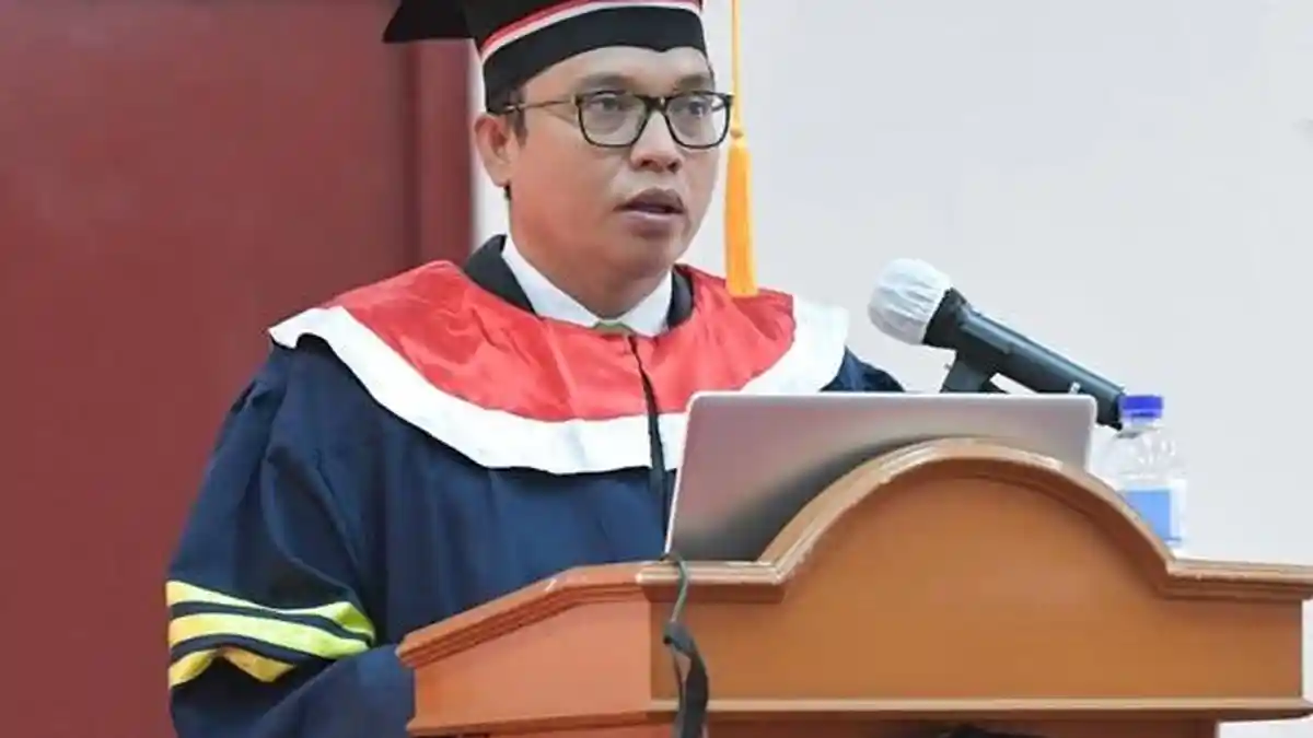 Achmad Baidowi Raih Gelar Doktor Ilmu Pemerintahan IPDN dengan Predikat Sangat Memuaskan