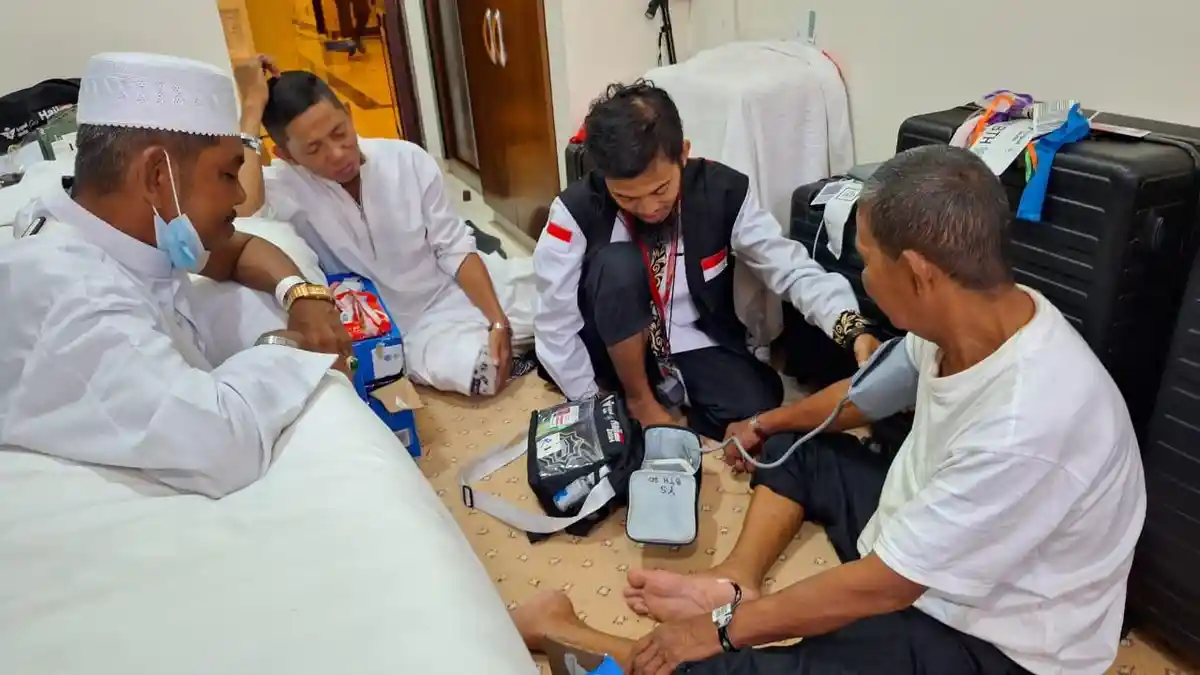 Masjidil Haram Padat dan Cuaca Panas, Jemaah Diimbau Sholat di Hotel dan Masjid Sekitar