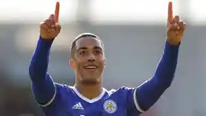 youri-tielemans-yang-diminati-manchester-united.jpg