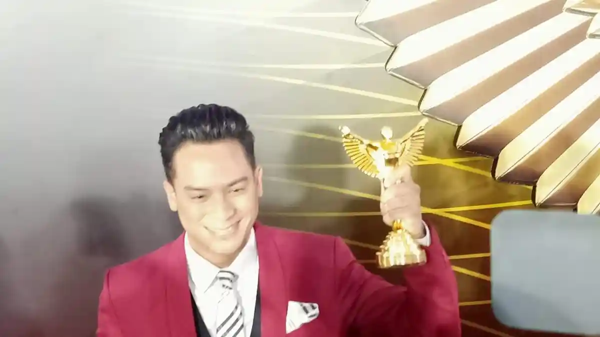 Najwa Shihab dan Tommy Tjokro Raih Trofi Panasonic Gobel Awards 2019