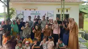20260317_PT-Indexim-Coalindo-membagikan-paket-sembako-kepada-pemulung.jpg