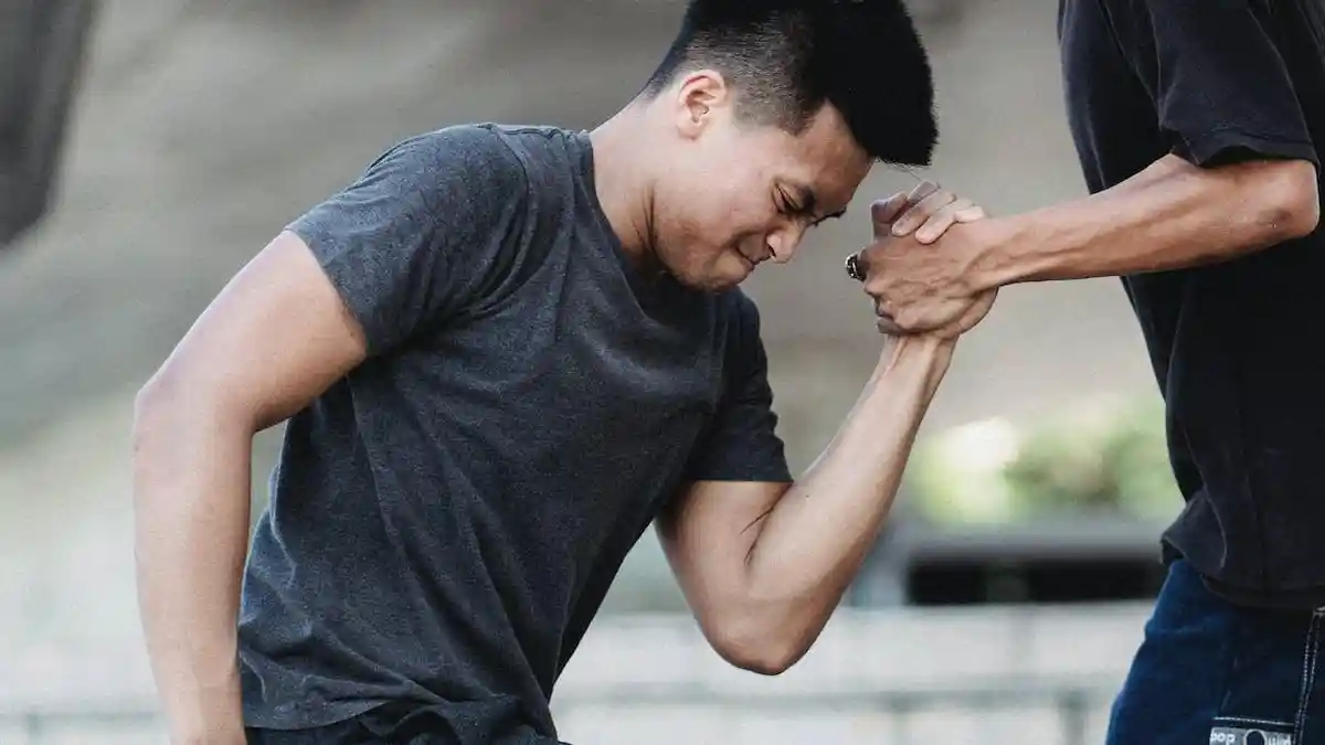 7 Zodiak yang Kecanduan Menolong Orang Lain: Ada Pisces, Cancer, hingga Aquarius